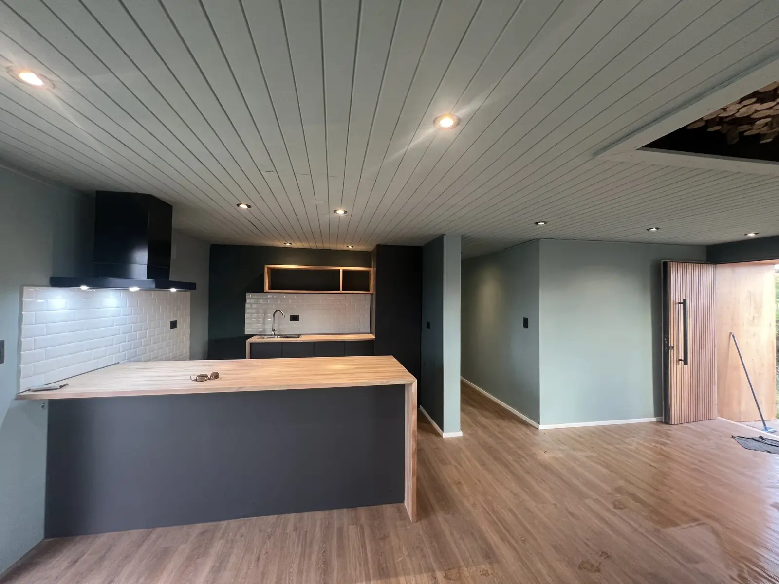 FLIPPING HOUSE
